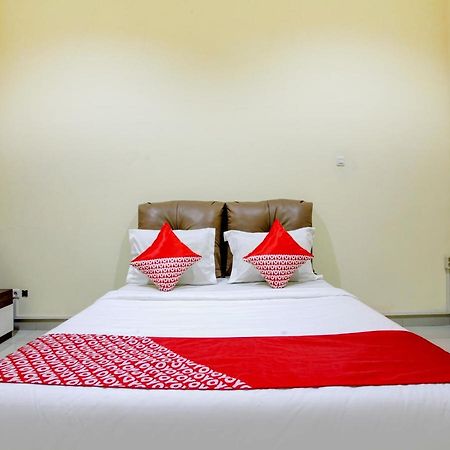 Oyo 90141 3A Syariah Hotel Jakarta Exterior foto
