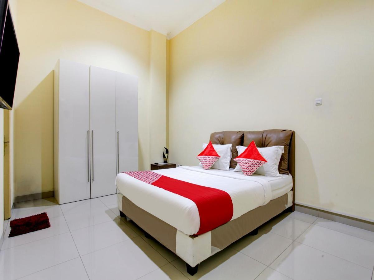 Oyo 90141 3A Syariah Hotel Jakarta Exterior foto