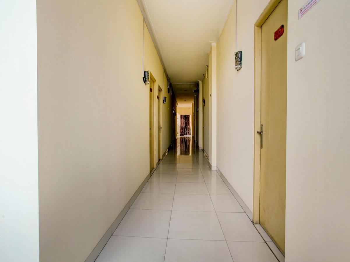 Oyo 90141 3A Syariah Hotel Jakarta Exterior foto