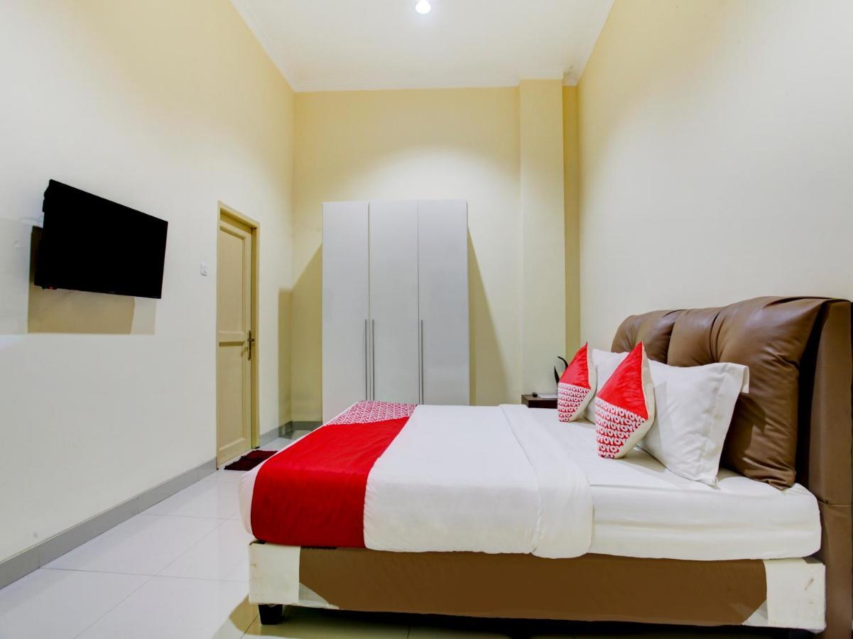 Oyo 90141 3A Syariah Hotel Jakarta Exterior foto
