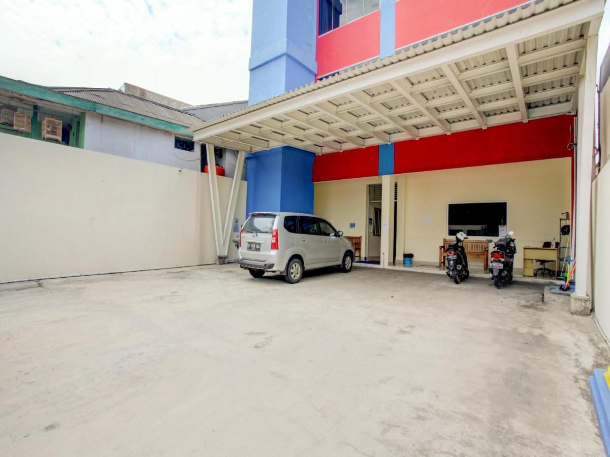Oyo 90141 3A Syariah Hotel Jakarta Exterior foto