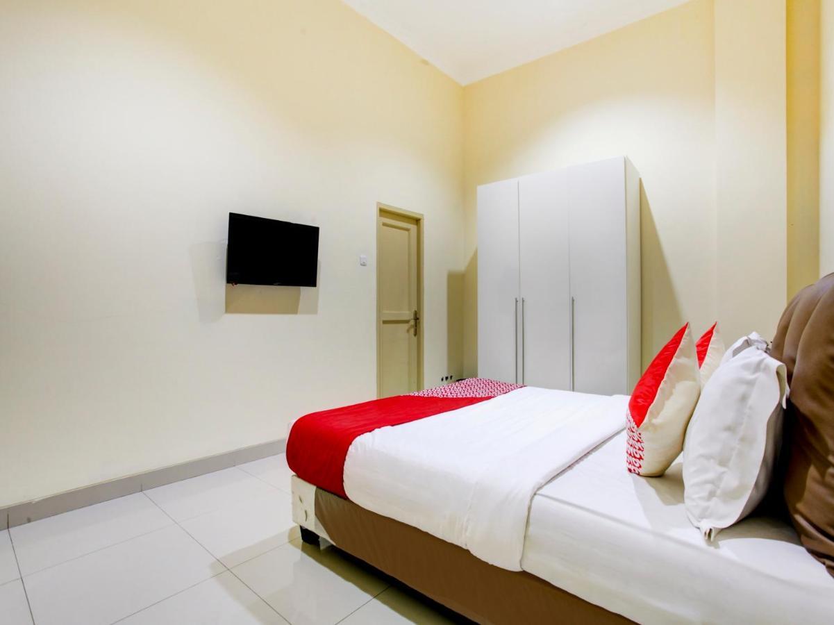 Oyo 90141 3A Syariah Hotel Jakarta Exterior foto